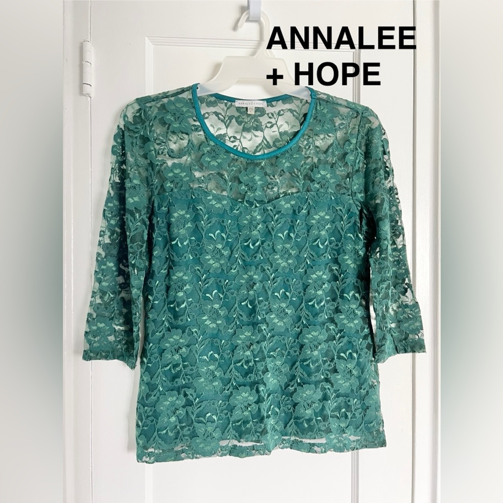 ANNALEE + HOPE 3/4 length sleeve Lace Top Size L